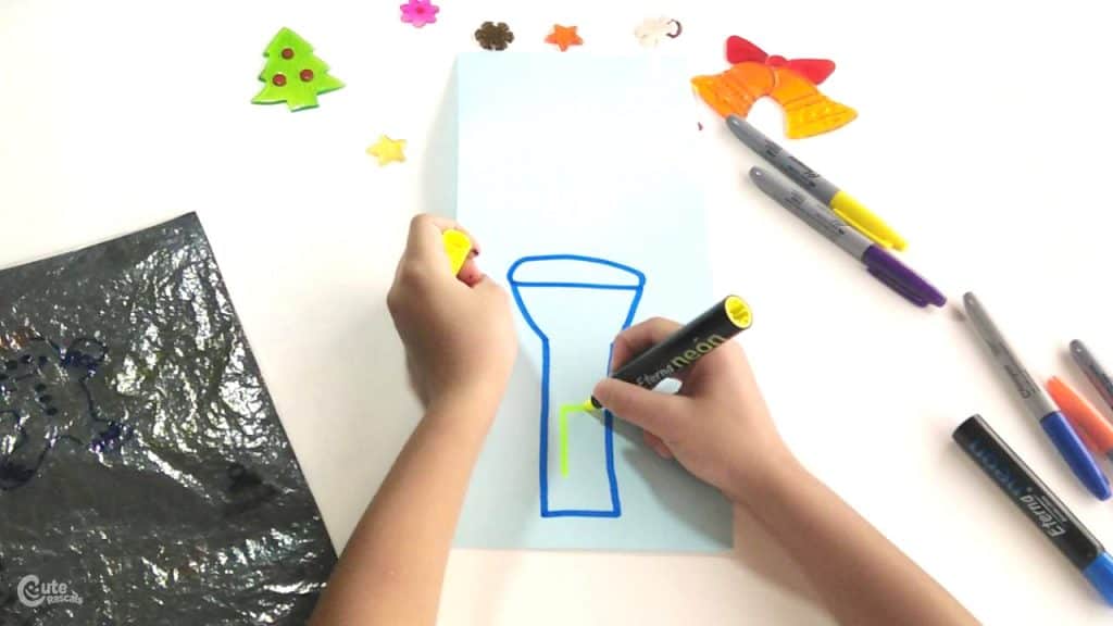 Lighting up the cookies. Craft activity for kids