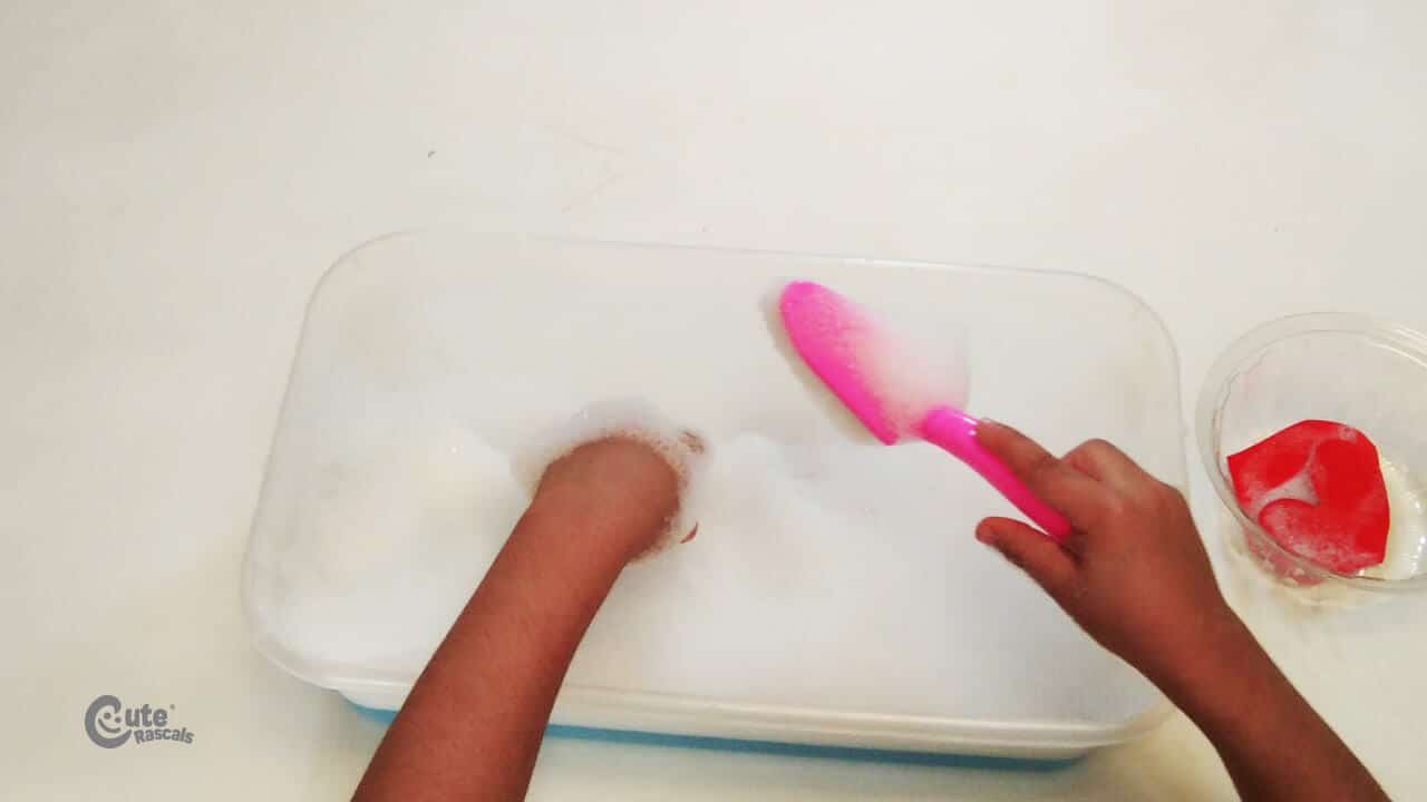 Put hands in the soapy water