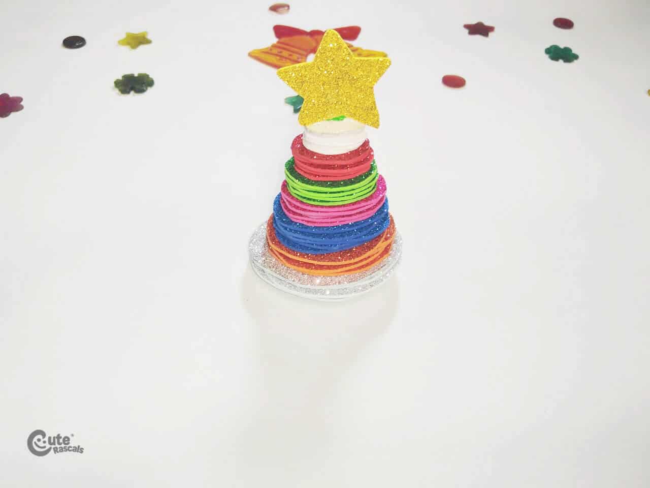 Christmas tree made with colored circles