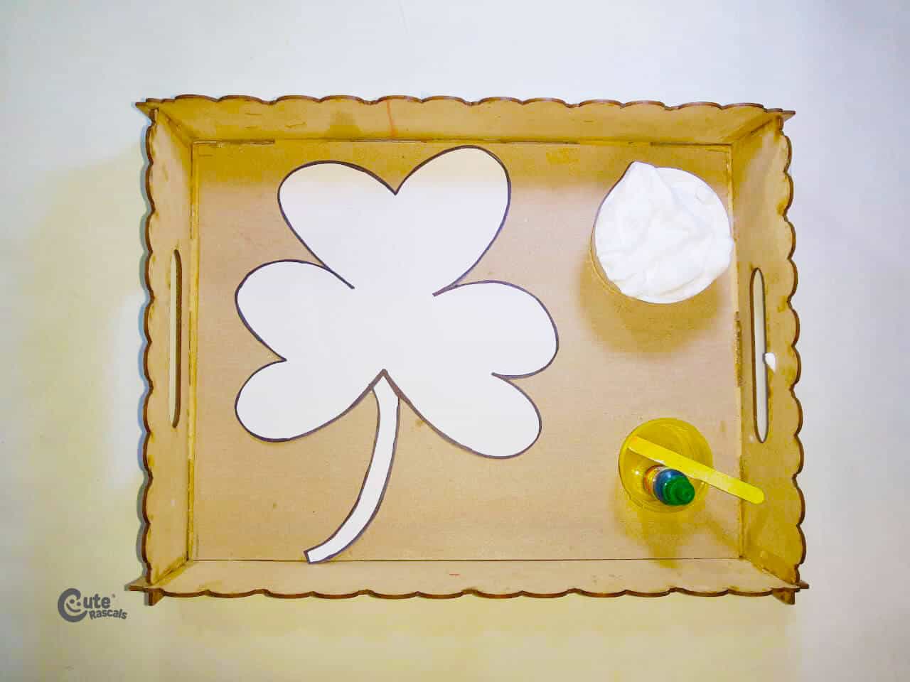 Materials Creamy Clover art idea for kids activity