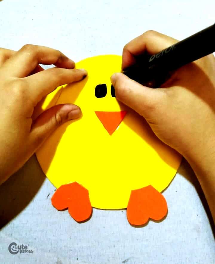 make the smallest parts of your pet with the marker. animal crafts activity