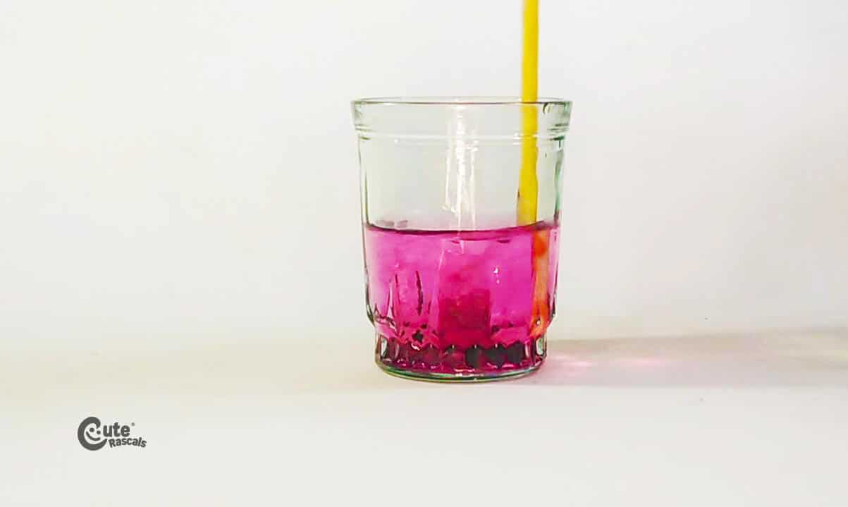 Mix the water with the food coloring