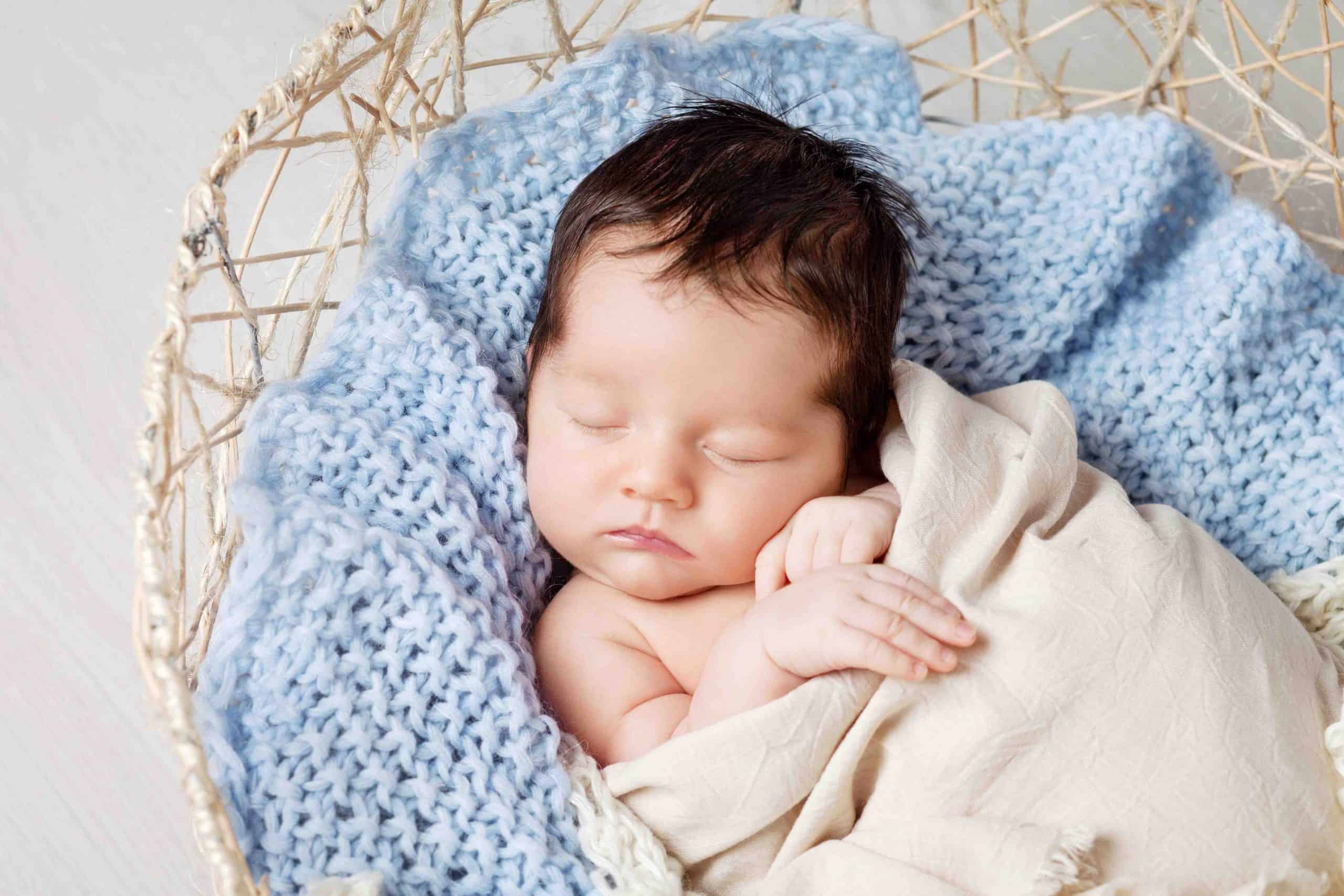 What Is a Baby Receiving Blanket? Why Do New Parents Need It?