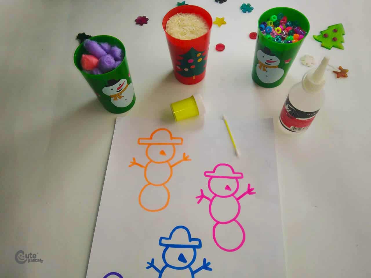 Materials Play With the Snowmen kids activity. Fun snowman craft preschool.